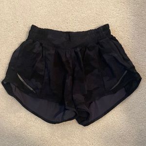 Lululemon camo hotty hot shorts